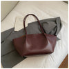 Casual Large Capacity  Shoulder Bag ‒ Spacious Retro  Travel Tote