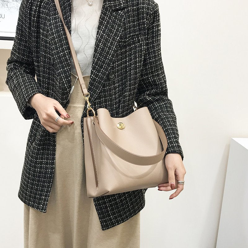Solid Color Large-capacity High End Ladies Bucket Bag/Handbag