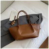 Casual Large Capacity  Shoulder Bag ‒ Spacious Retro  Travel Tote